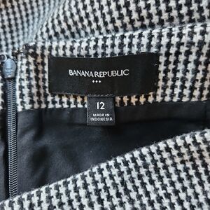 Banana Republic Black & White Houndstooth Wool Blend Skirt Size 12